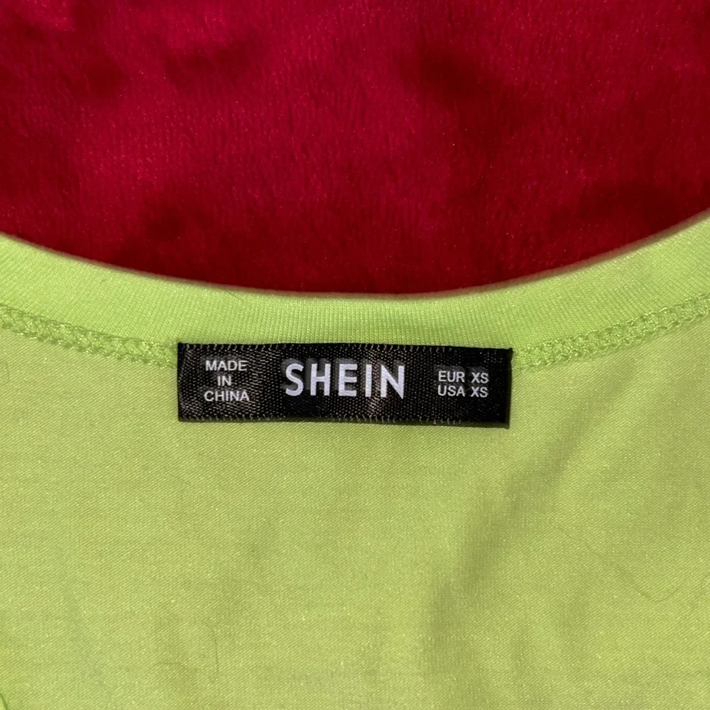 Neon green short sleeve top with wrap strings - Picture 2 of 4